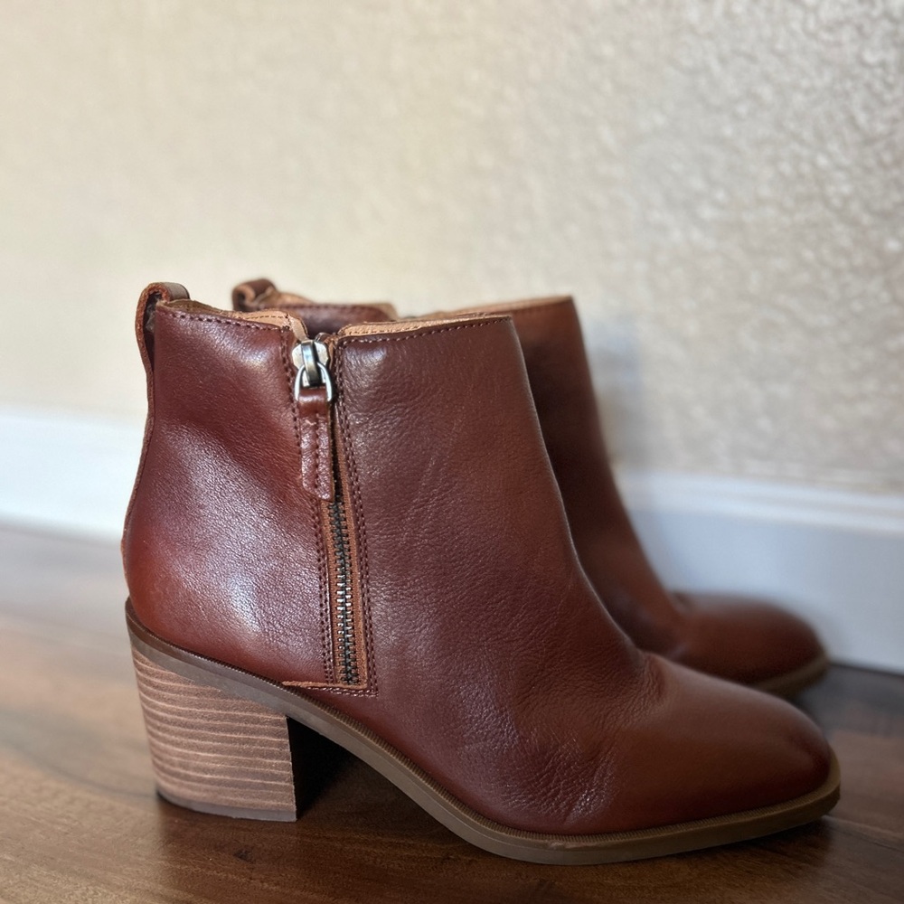 Crown Vintage Chestnut Ankle Booties